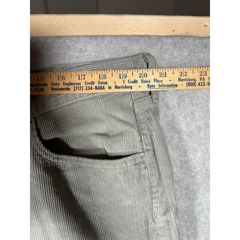 Levis 565 Loose Straight Corduroy Pants Mens 40x32 Gray A7221-0057 Cotton